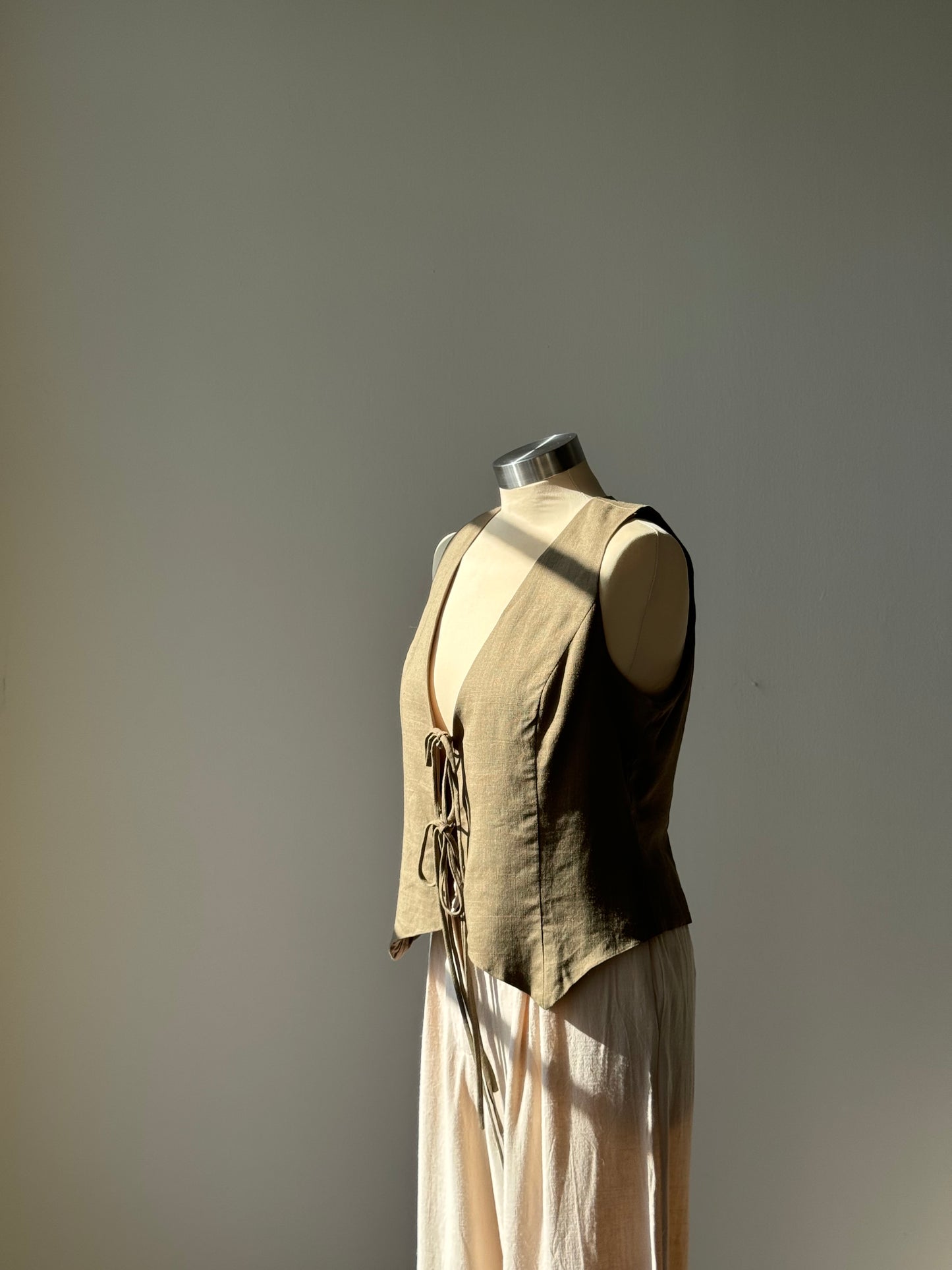 Melissa Linen Double Front Tie Vest In Olive