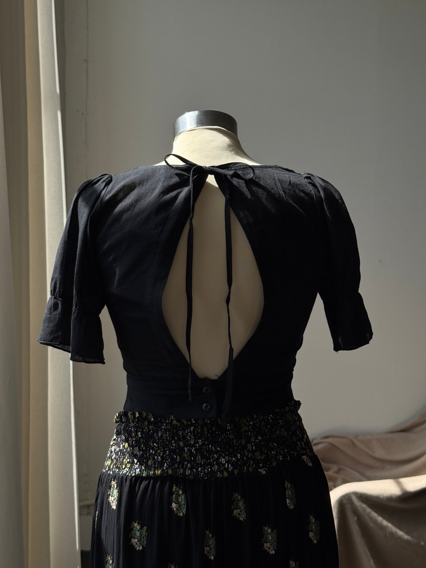 Delilah Cotton Open Back Square Neck Crop Top In Black