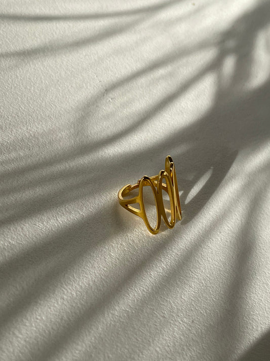 Gated Stainless Steel Ring In 18k Gold Plated