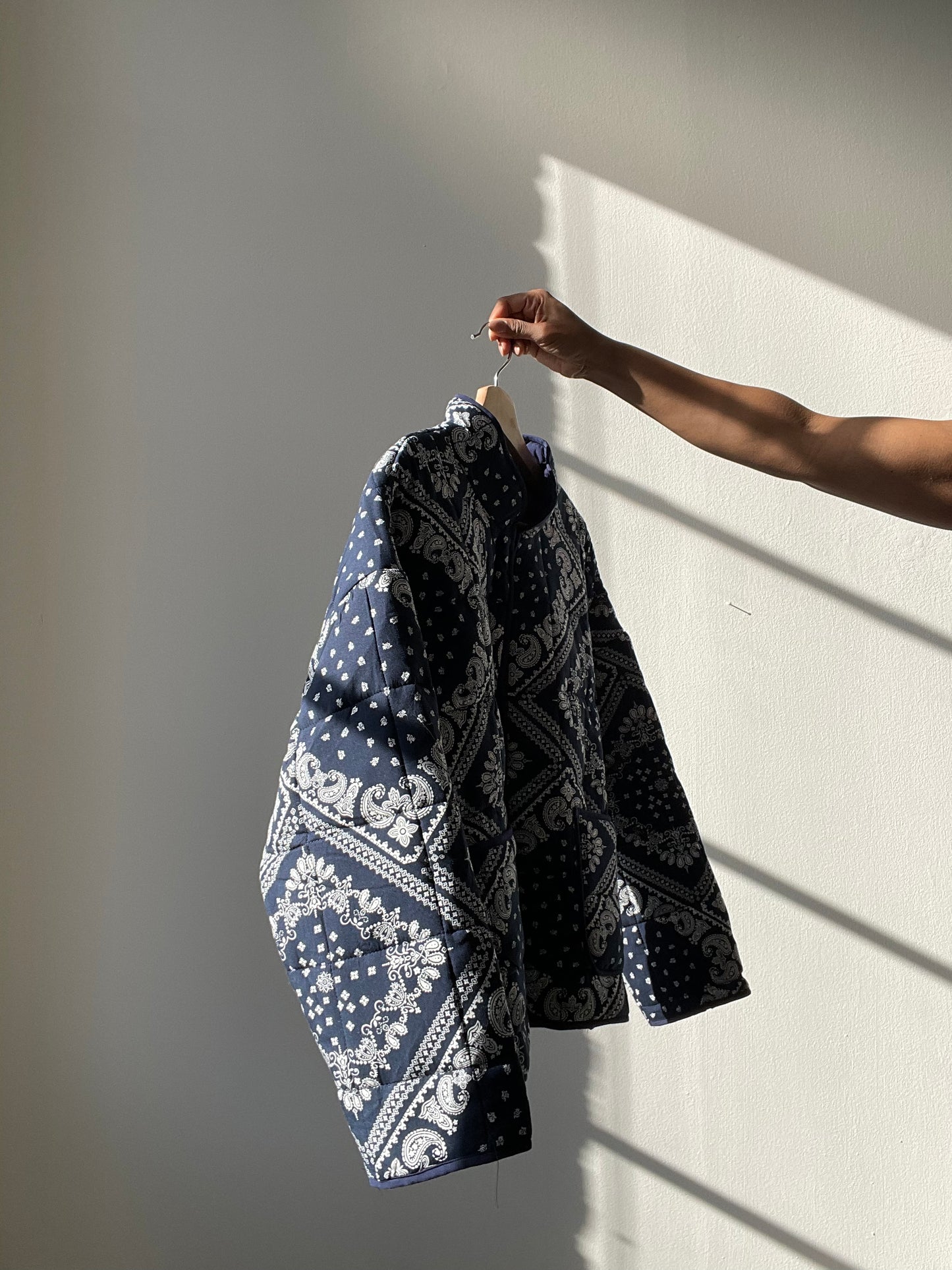 Lubbock Quilted Bandana Jacket In Navy