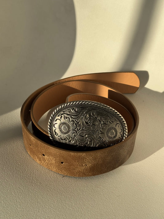 Patricia Mocha Buckle Belt In Antique Silver