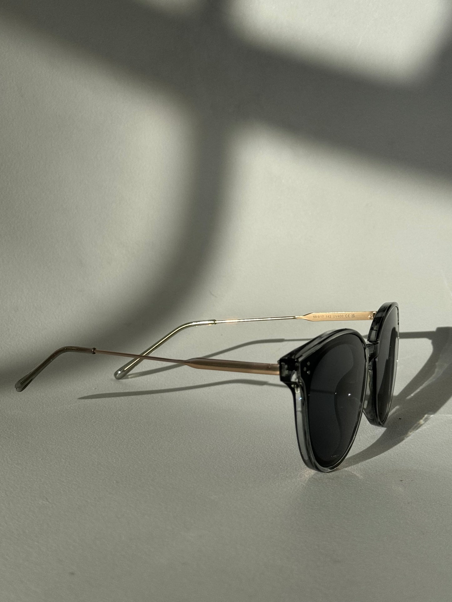 Priscilla Tri Stud Sunglasses In Smoke
