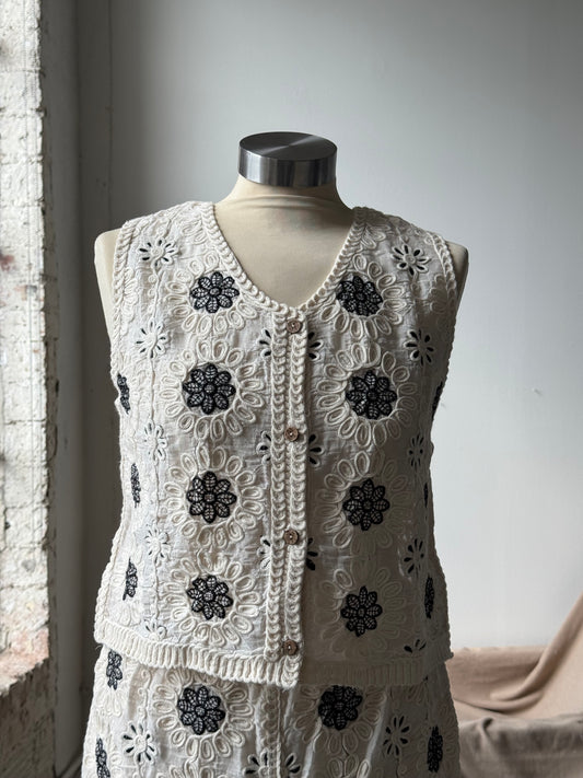 Monique Cotton Crochet Embroidered Appliqué Vest In Natural