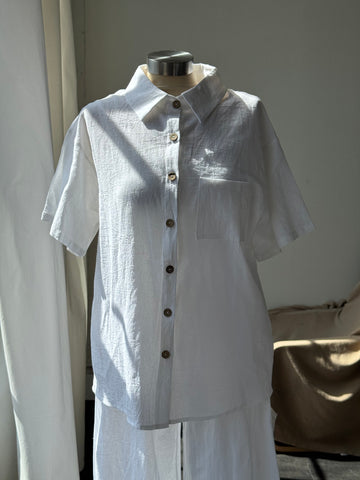 Melissa Cotton & Linen Short Sleeve Button Down In White