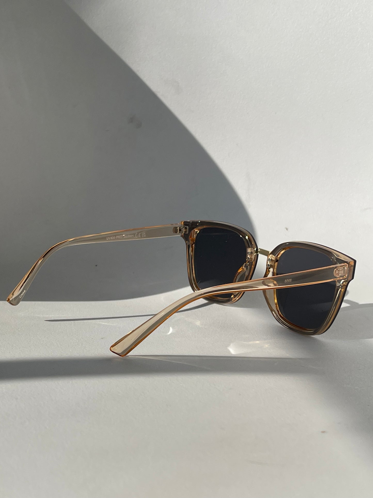 Connor Gold Rim Silver Double Stud Sunglasses In Peach