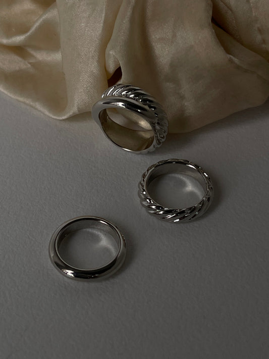 Tiffany Twist & Single Band Ring Set In Silver