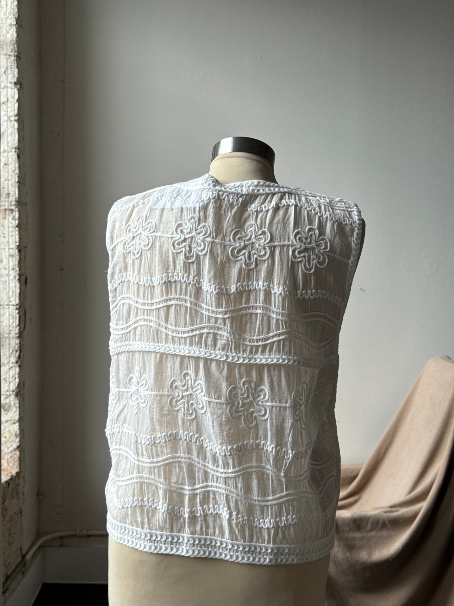 Hailey Cotton Embroidered Appliqué Vest In White