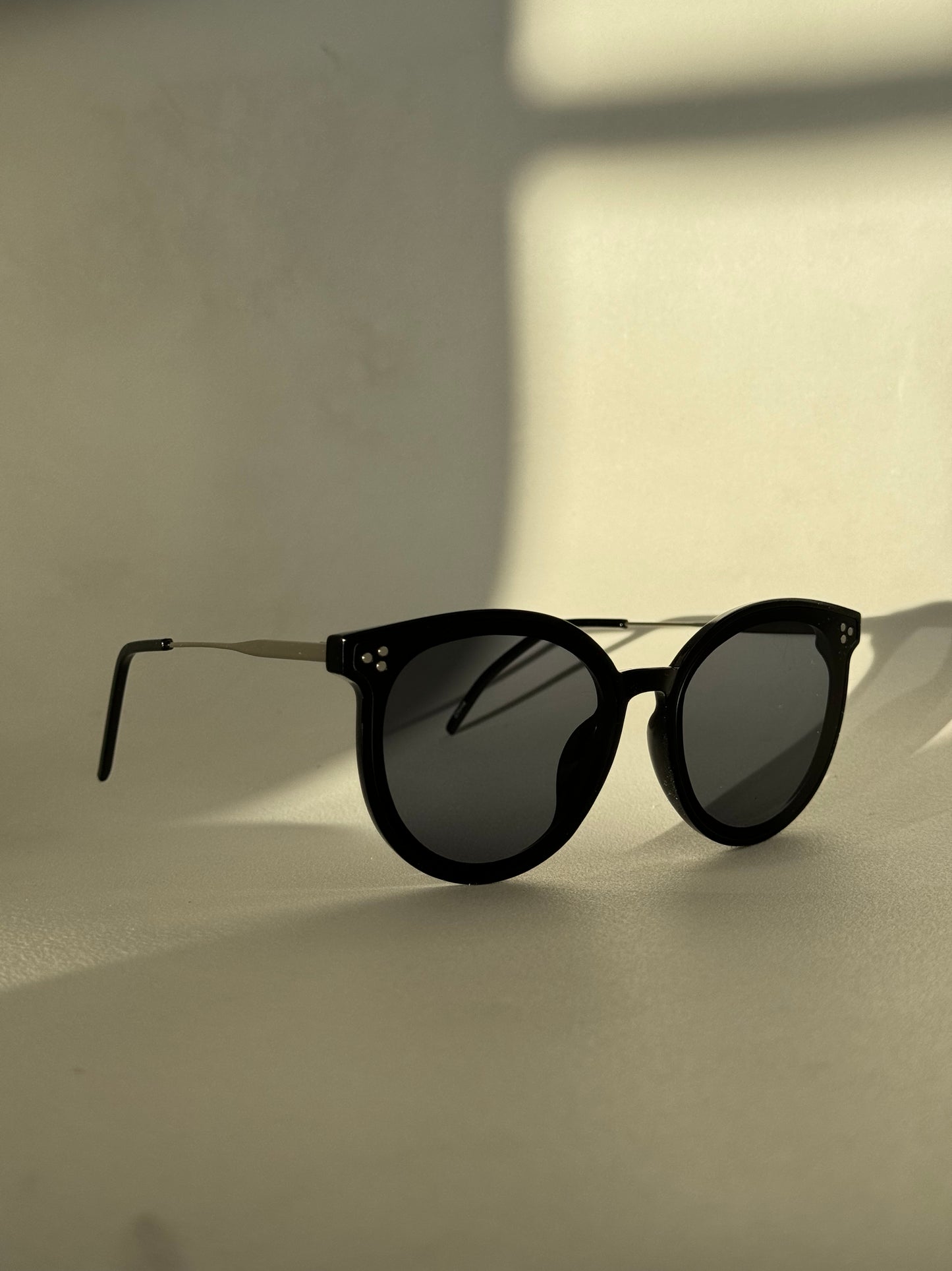 Patrick Tri Stud Sunglasses In Black