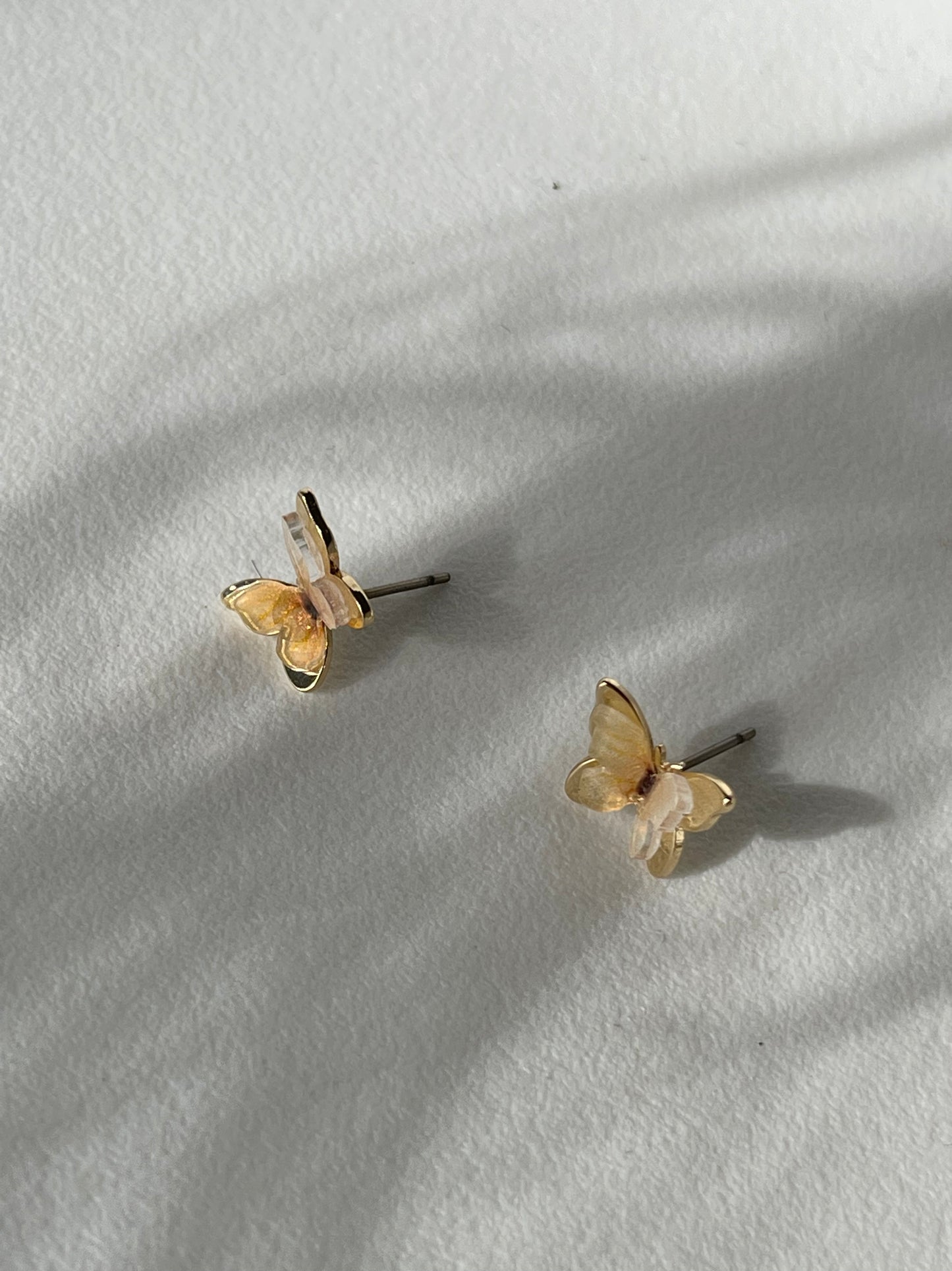 Bianca 3D Butterfly Stud Earring In Vanilla