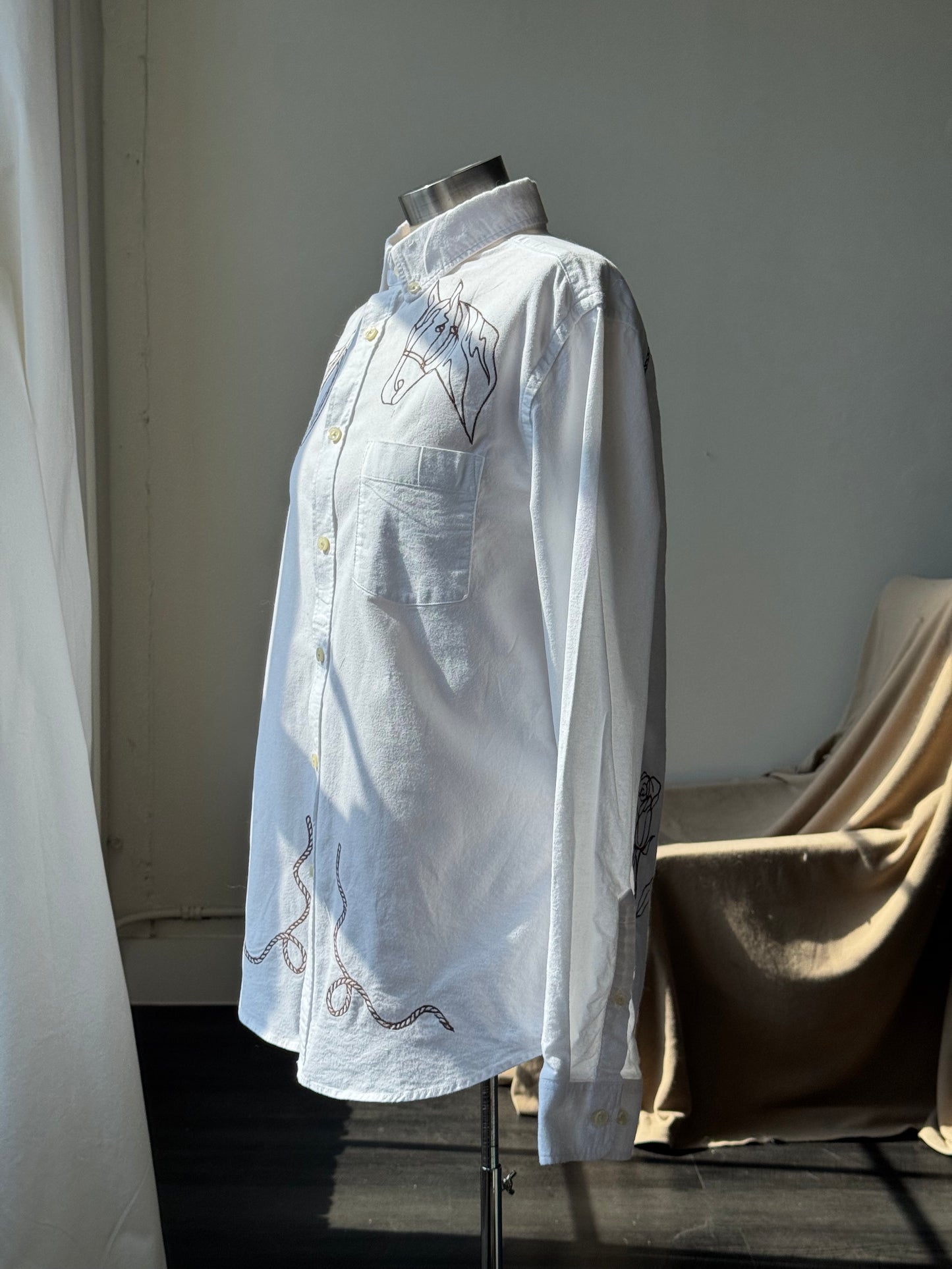 Jaxson Handcrafted Embroidered Button Down In White