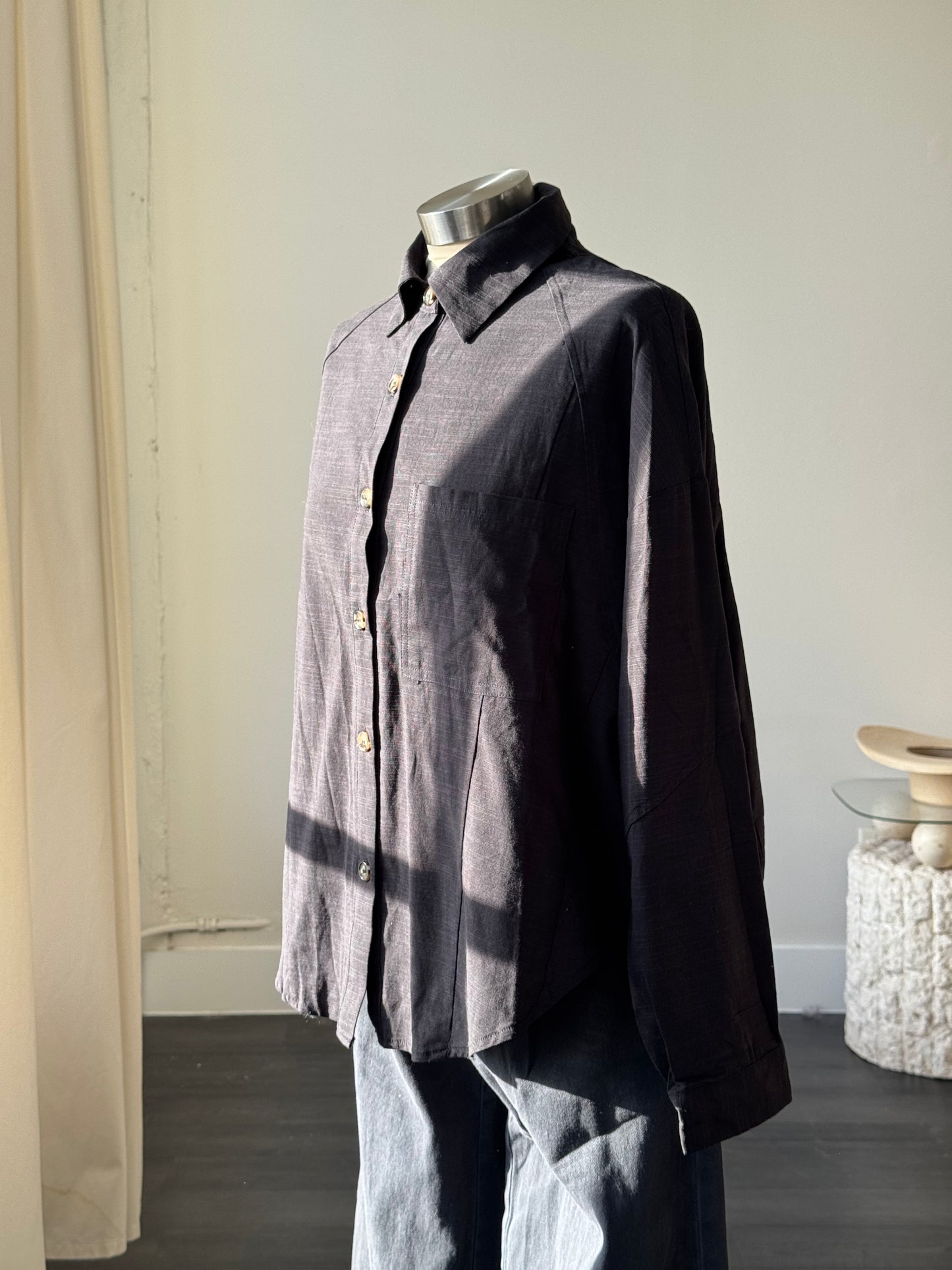 Stephen Cotton Open Back Button Down In Black