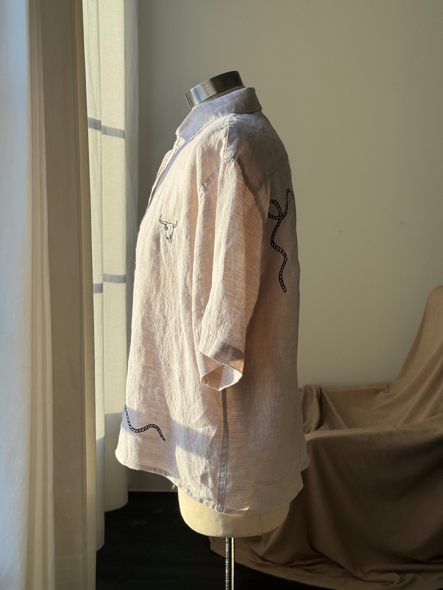 Judy Handcrafted Sad Songs Cropped Linen Button Down Short Sleeve In Natural
