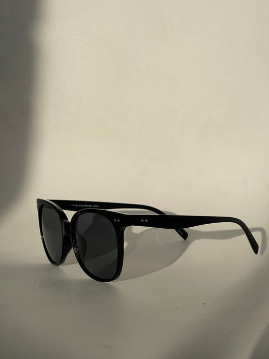 Henley Classic Double Stud Sunglasses In Black