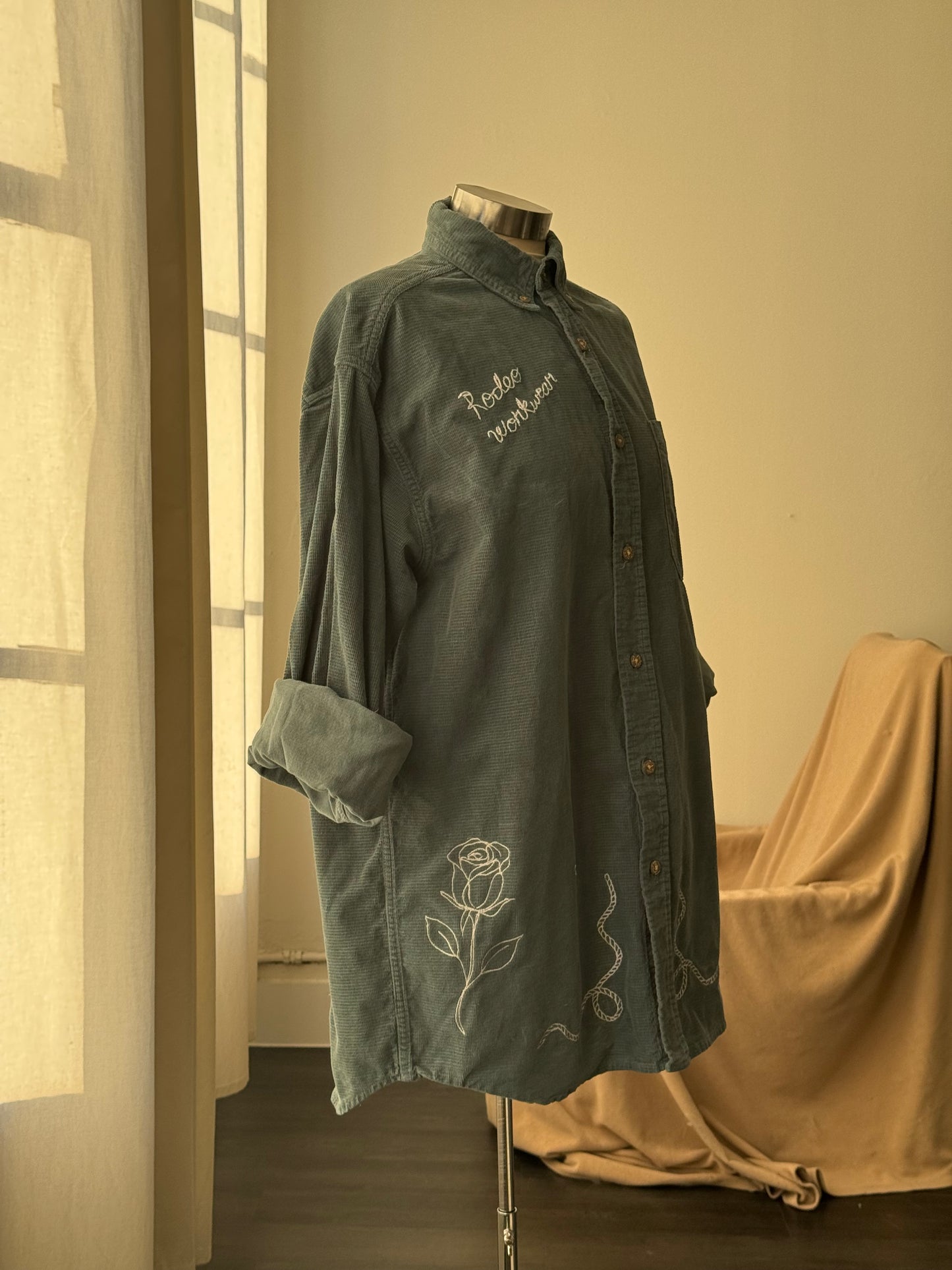 Jaxson Handcrafted Embroidered Rodeo Workwear Shacket In Forest Moss