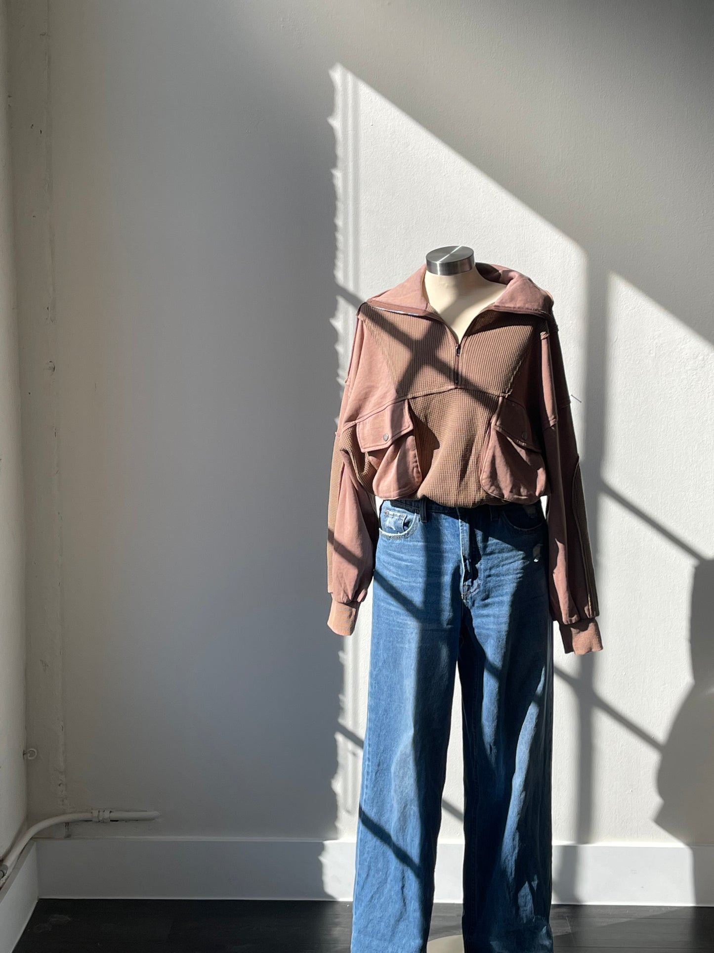 Sailor Cotton Dad Funnel Neck Utility Lightweight Pullover In Mocha 