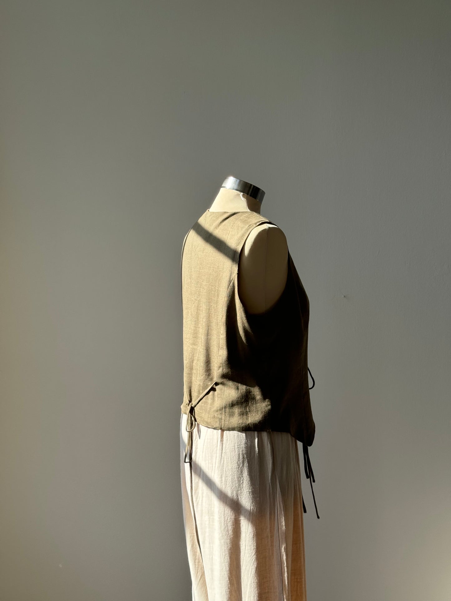Melissa Linen Double Front Tie Vest In Olive