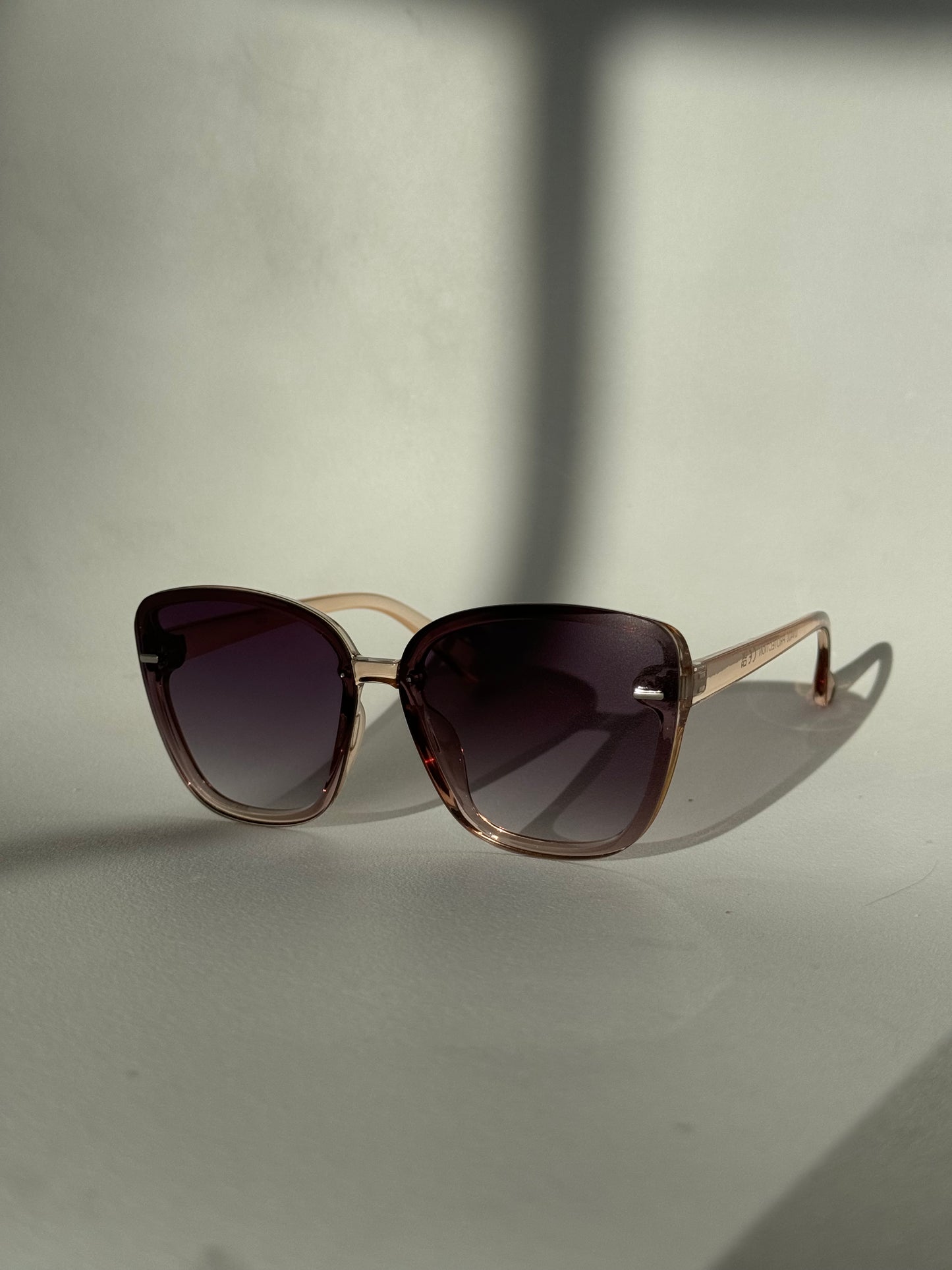 Cherie 70s Style Sunglasses In Taupe