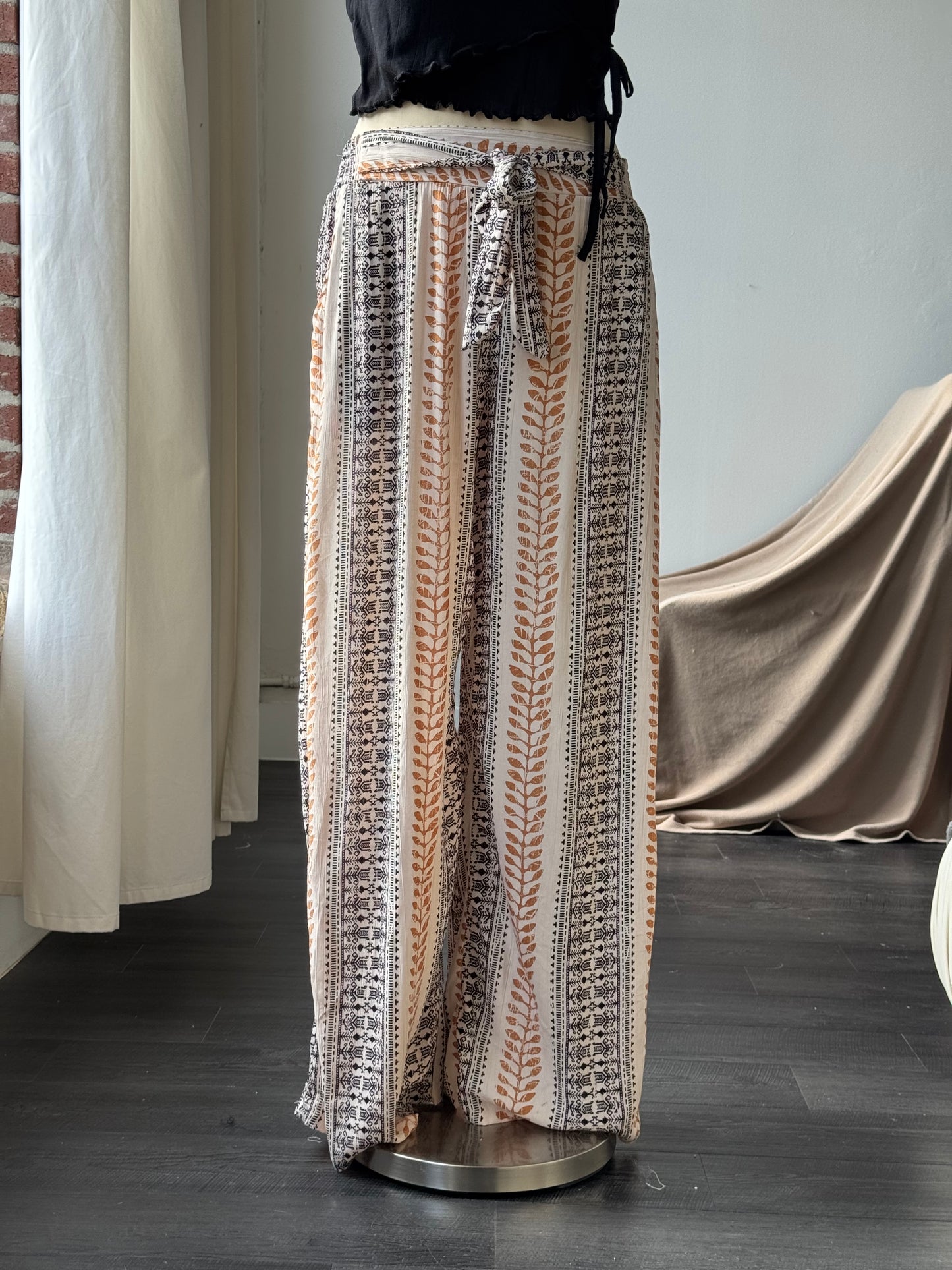 Lacey Tie Front Pants In Nat