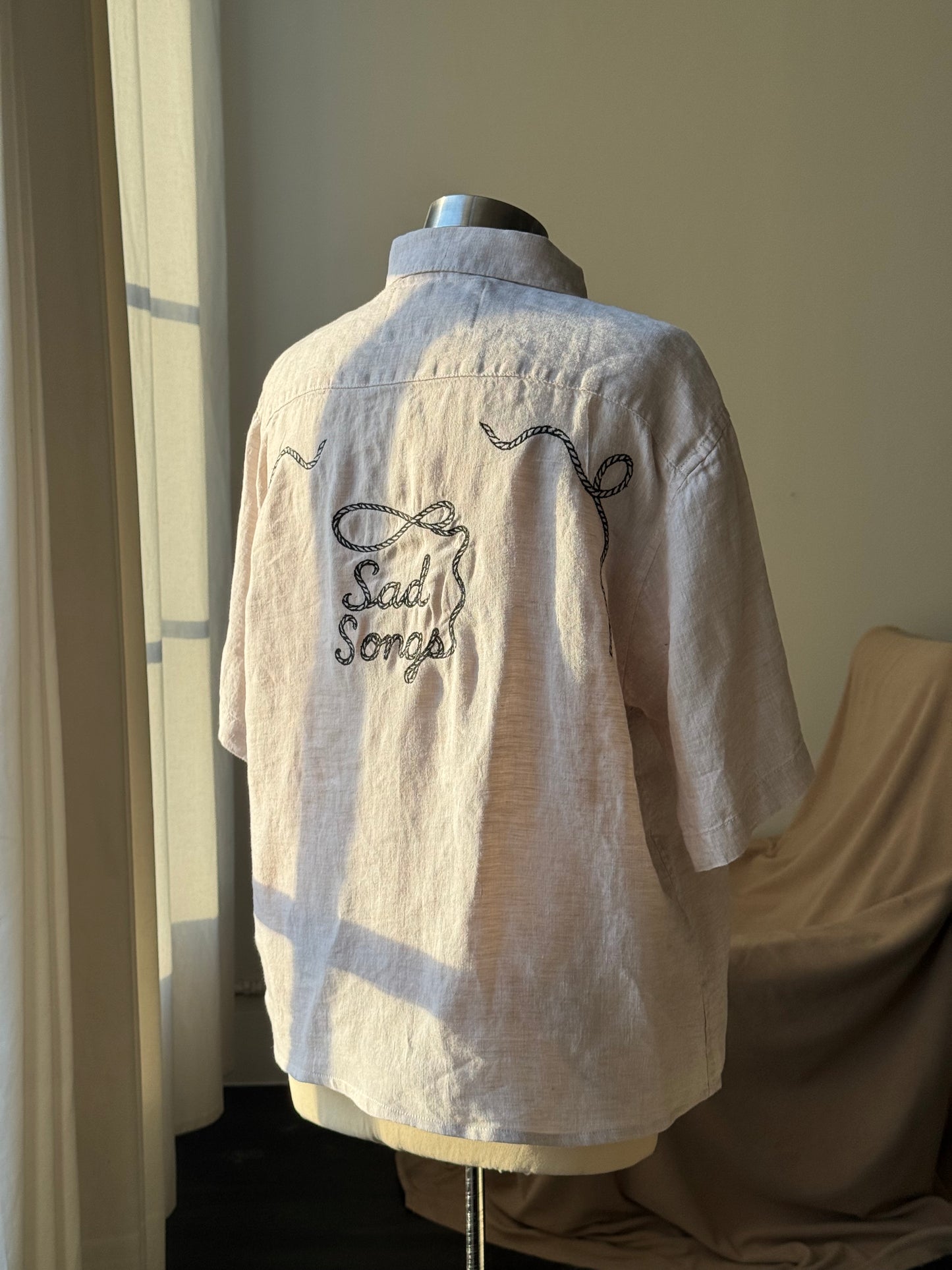 Judy Handcrafted Sad Songs Cropped Linen Button Down Short Sleeve In Natural