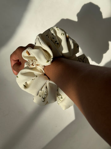 Trisha Handcrafted Texas Sized Scrunchie In Wild Flowers