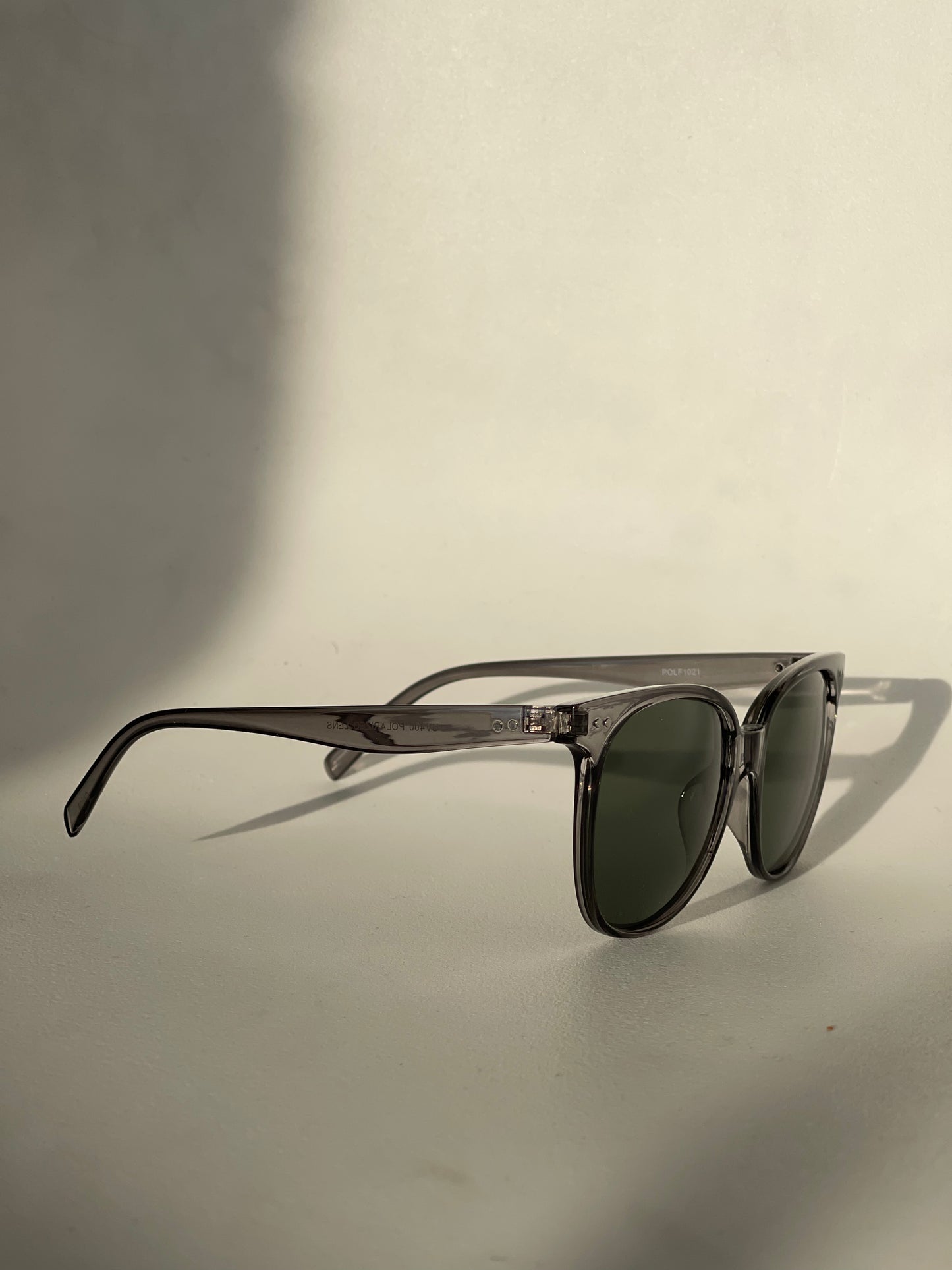 Henley Classic Double Stud Sunglasses In Grey
