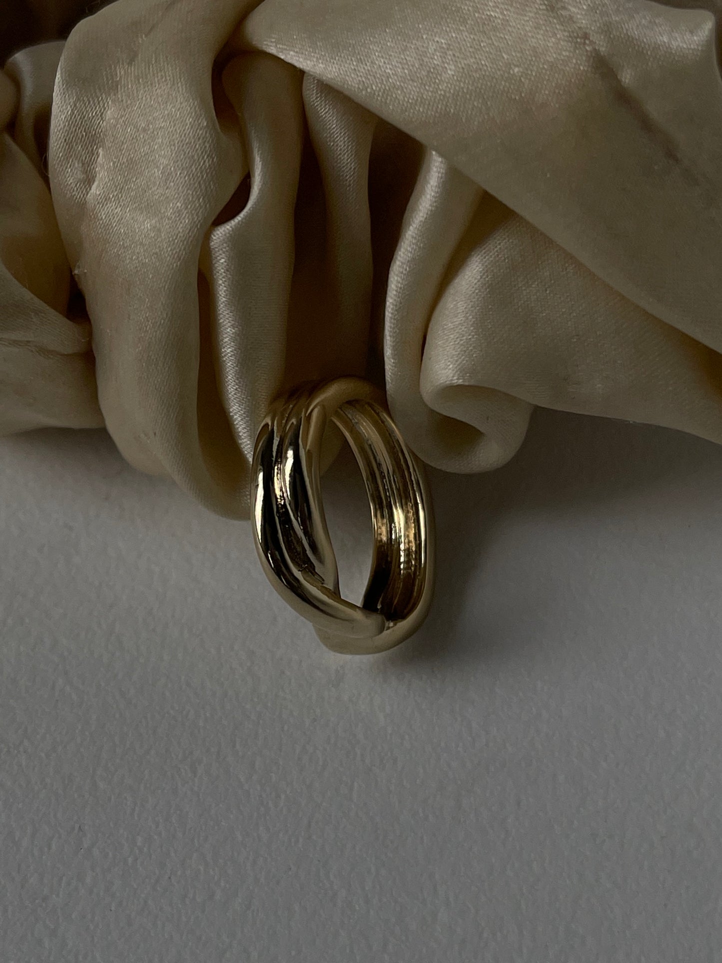 Celine Infinity Cross Single Band Ring In Gold