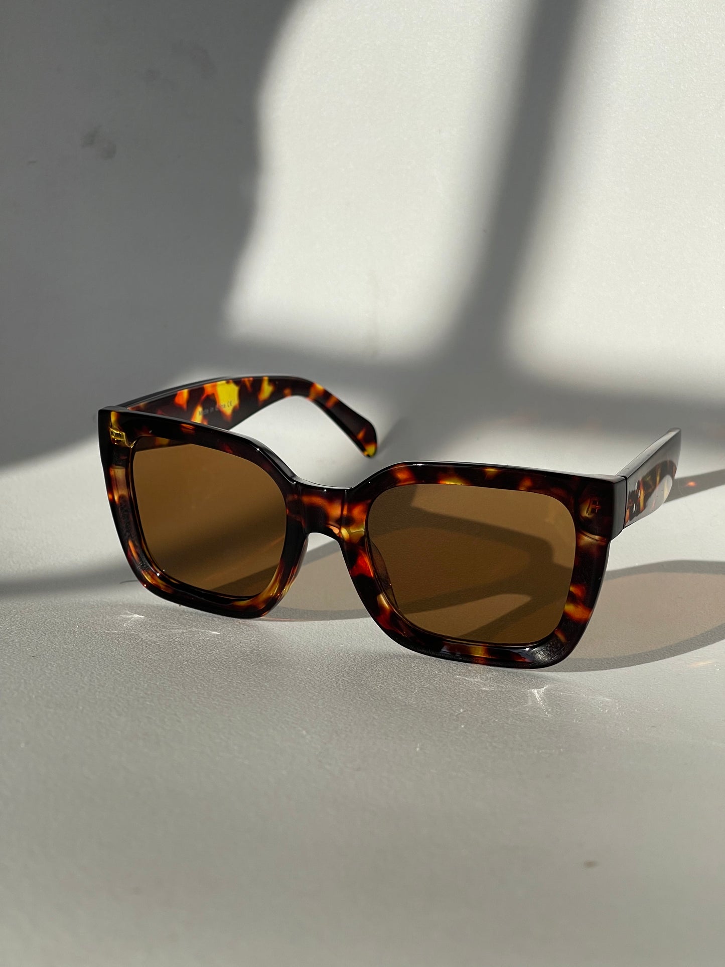 Leah Sunglasses In Full Tortoise