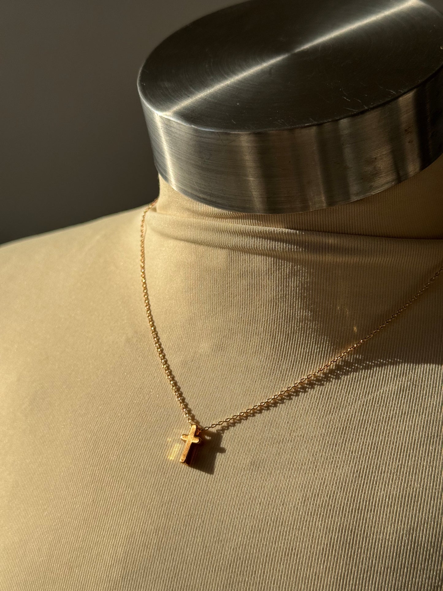 April Mini Cross Necklace In Gold