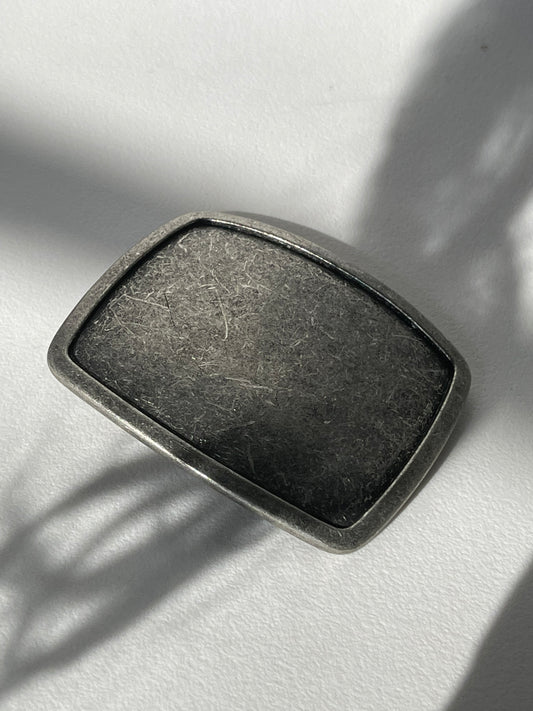 Billy Classic Solid Distressed Belt Buckle In Vintage Silver