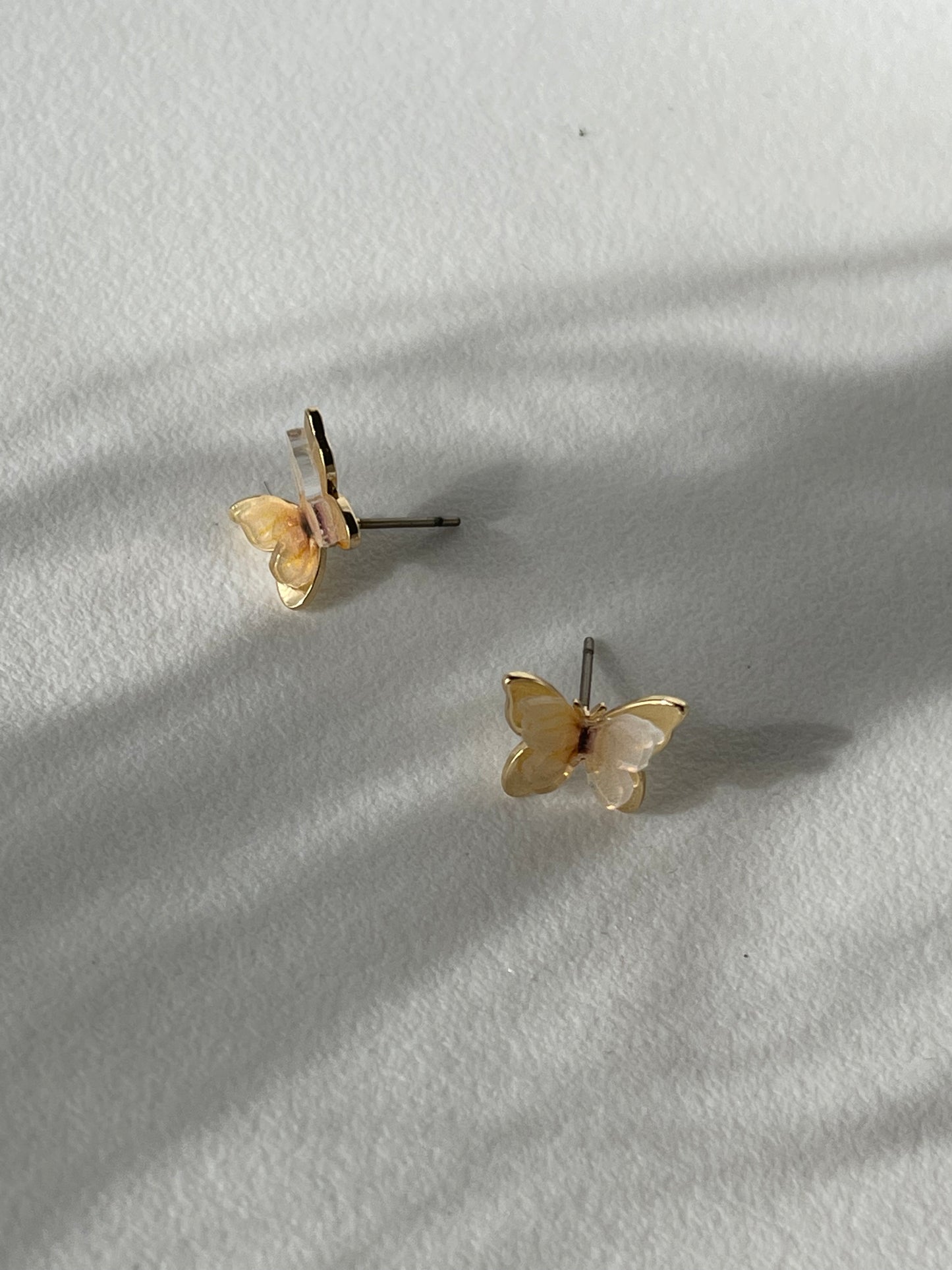 Bianca 3D Butterfly Stud Earring In Vanilla