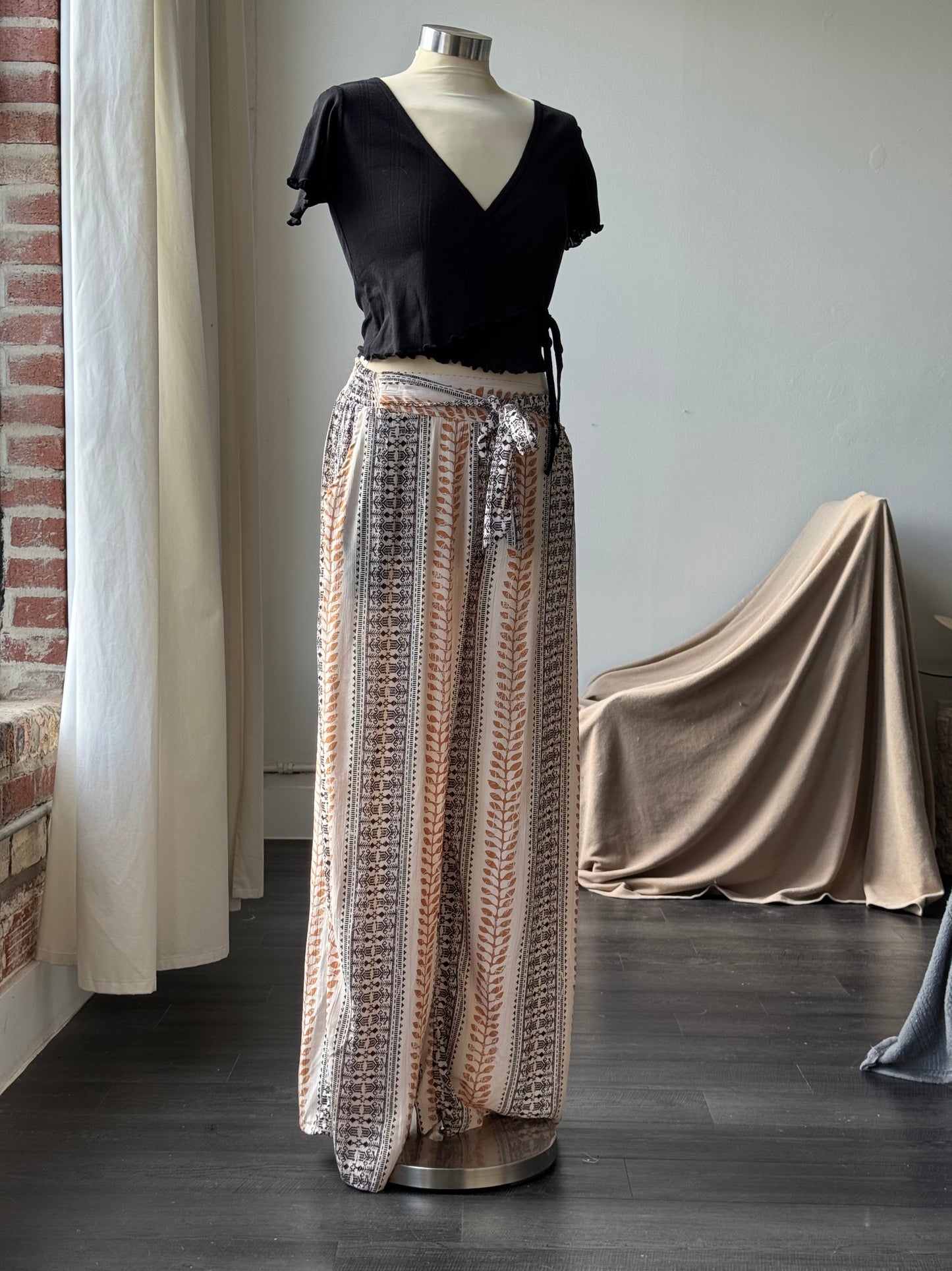 Lacey Tie Front Pants In Nat