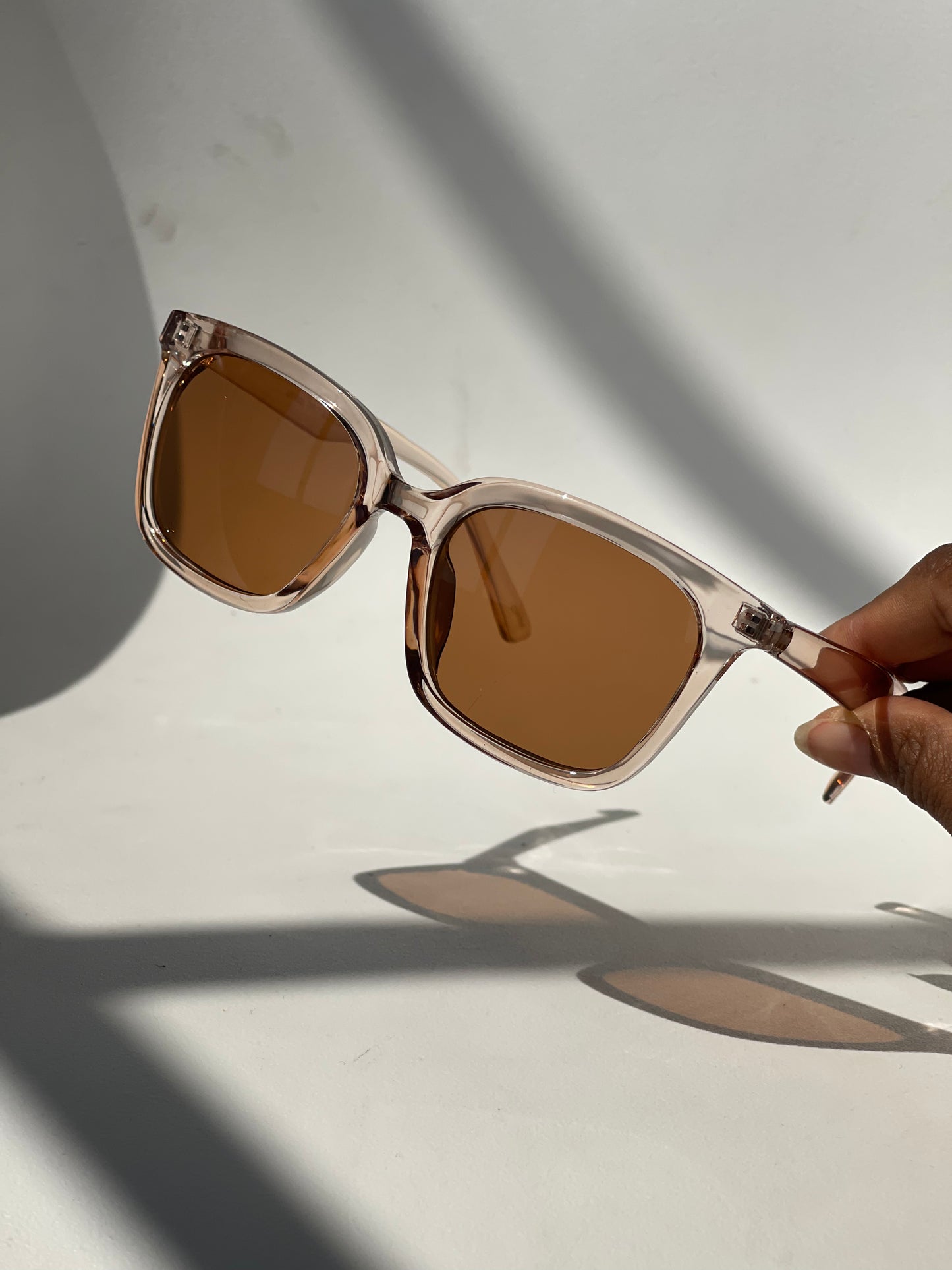 Fenya Classic Square Sunglasses In Peach