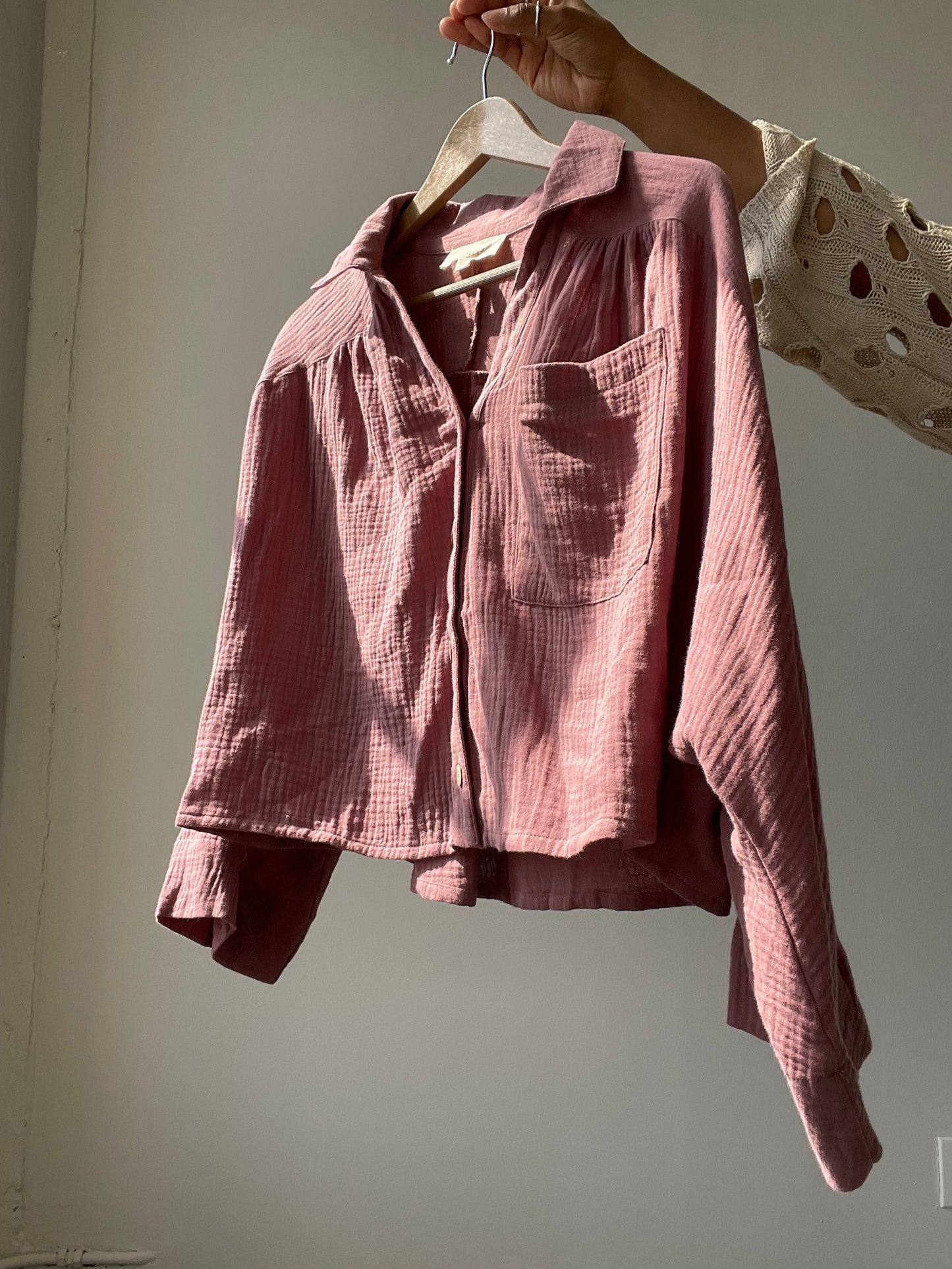 Kelsey Button Down Oversized Cotton Crop Top In Red Brown