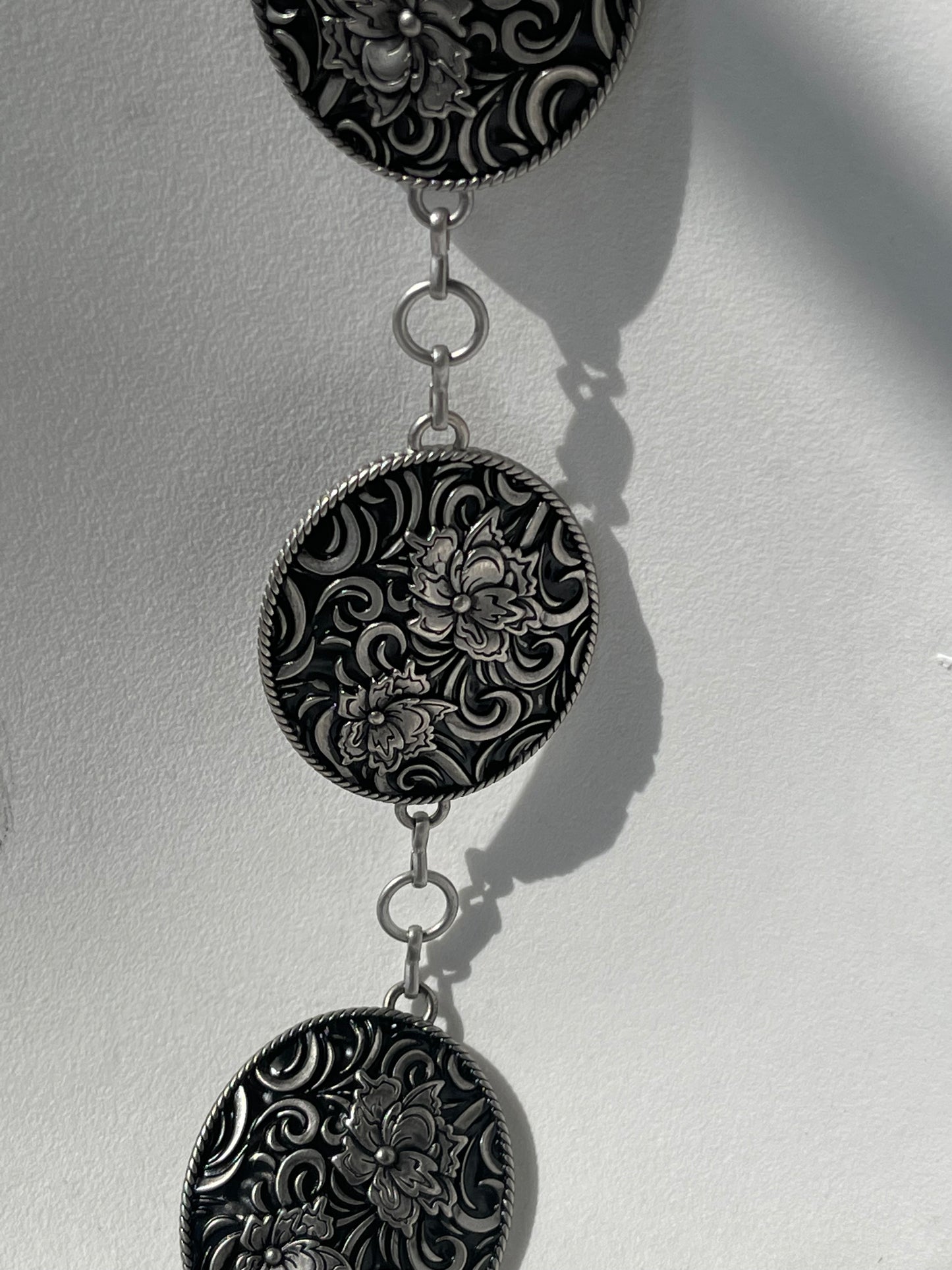 Addison Antique Western Floral Chain Belt In Matte Silver