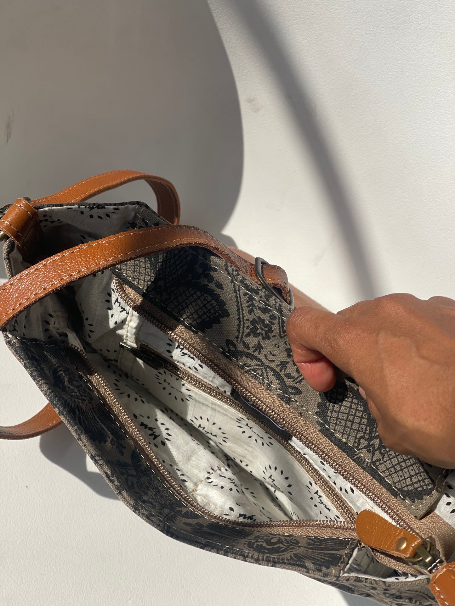 Galveston Vintage Classic Cowhide Leather Saddle Bag