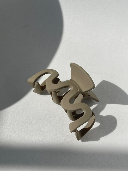 Wave Hair Claw Clip In Taupe
