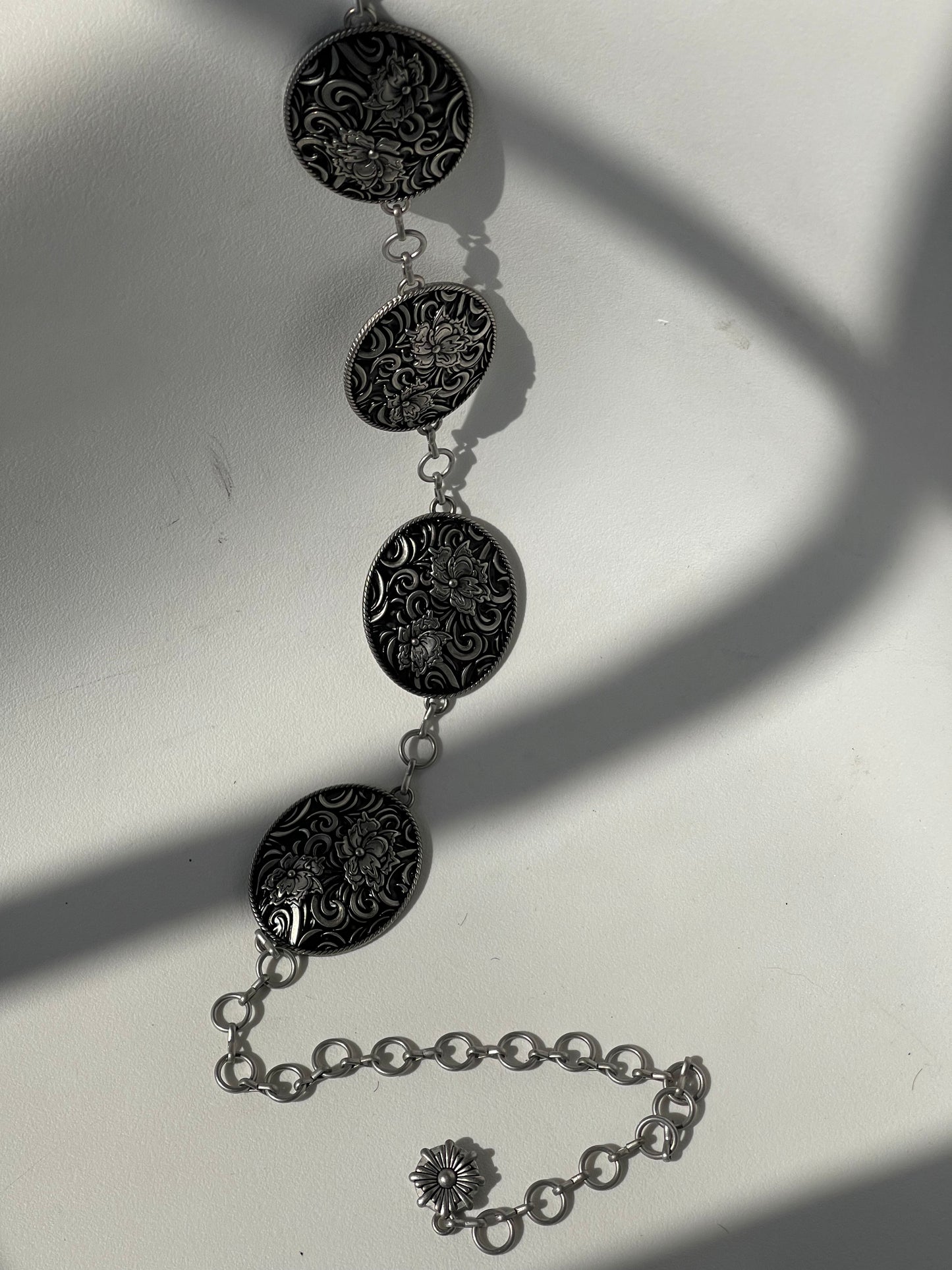 Addison Antique Western Floral Chain Belt In Matte Silver