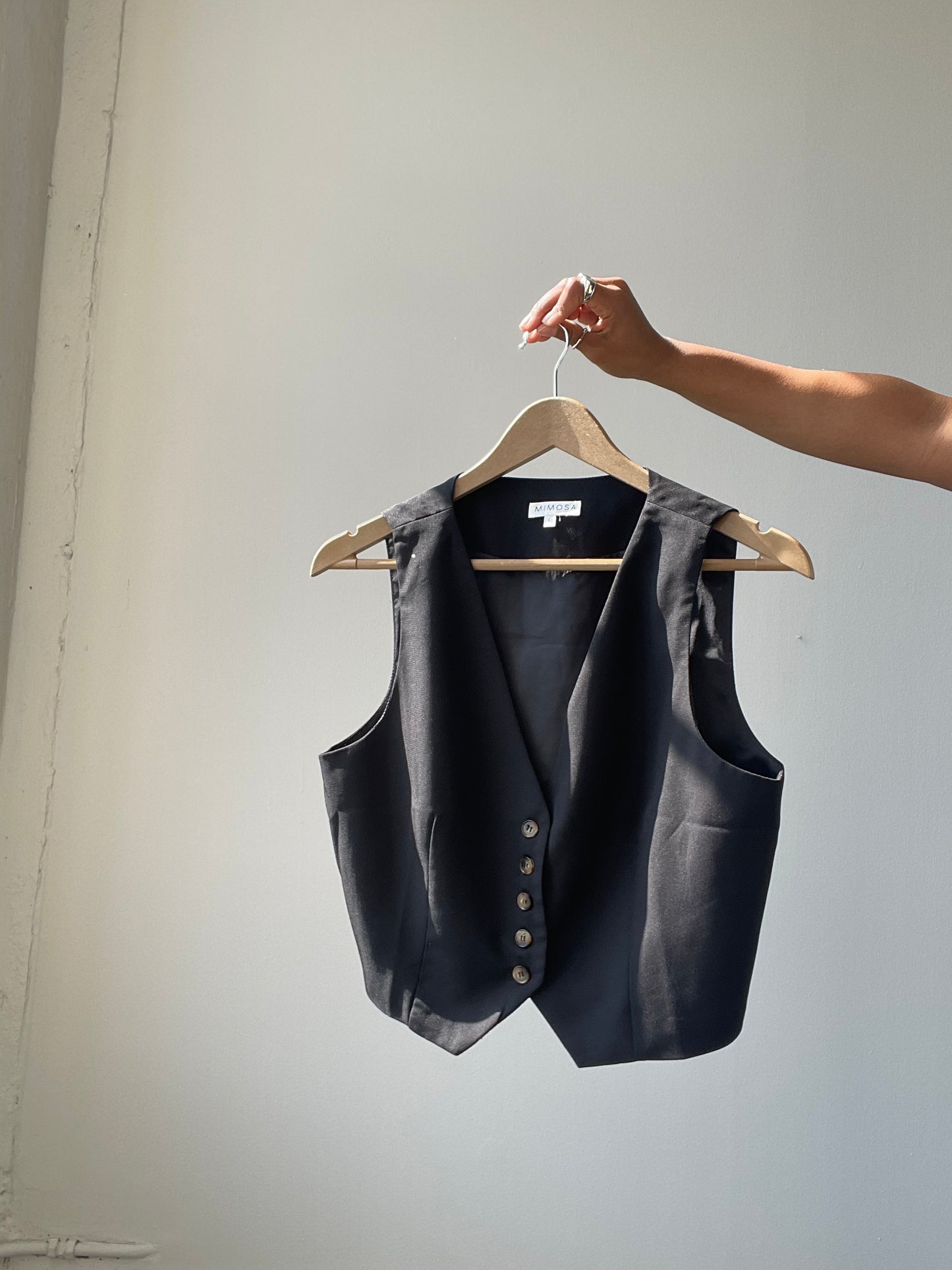 Maribel Classic Button Down Vest In Black