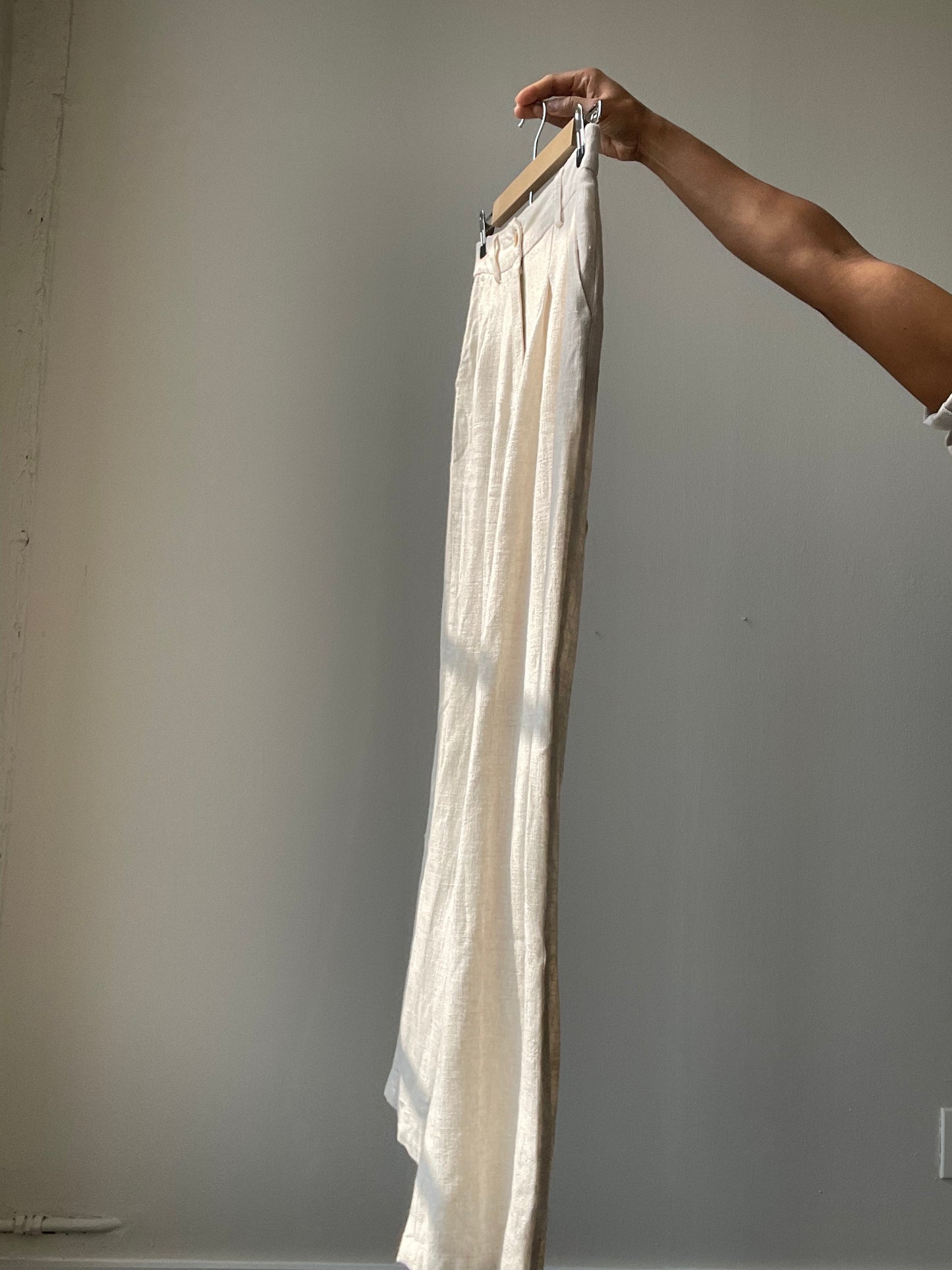 Alexandra Classic Cotton Pants In Natural
