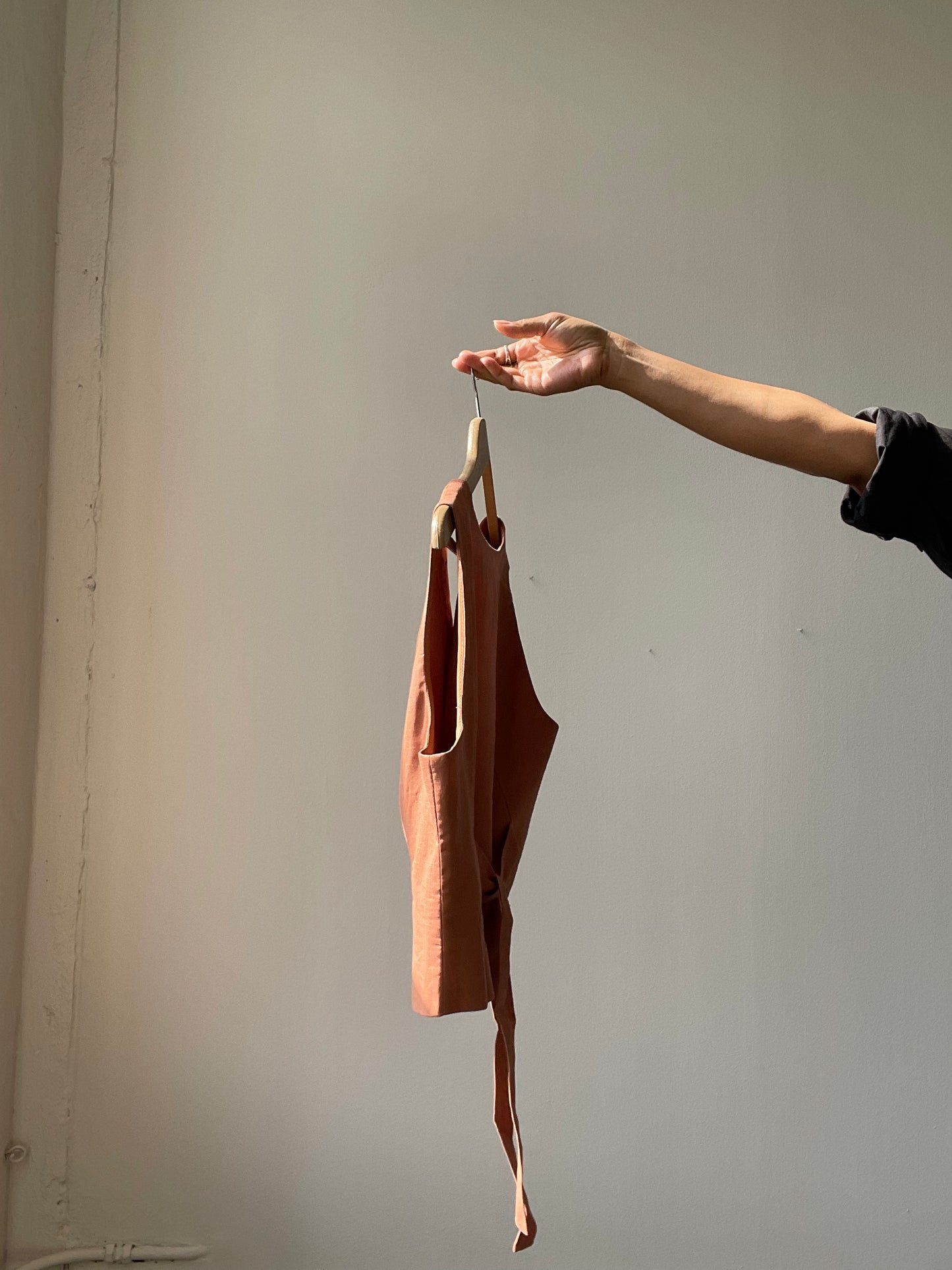 Garland Linen & Cotton Dress Vest In Canyon Brown