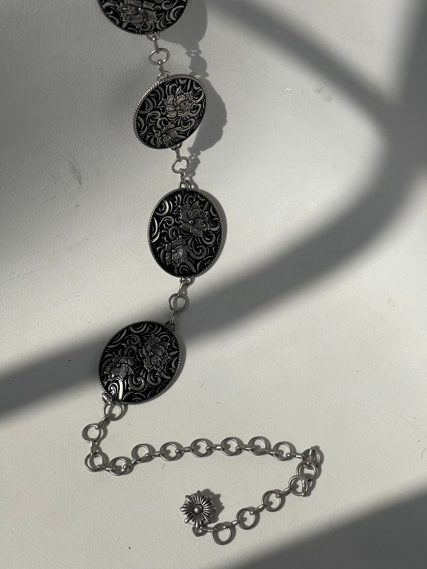 Addison Antique Western Floral Chain Belt In Matte Silver