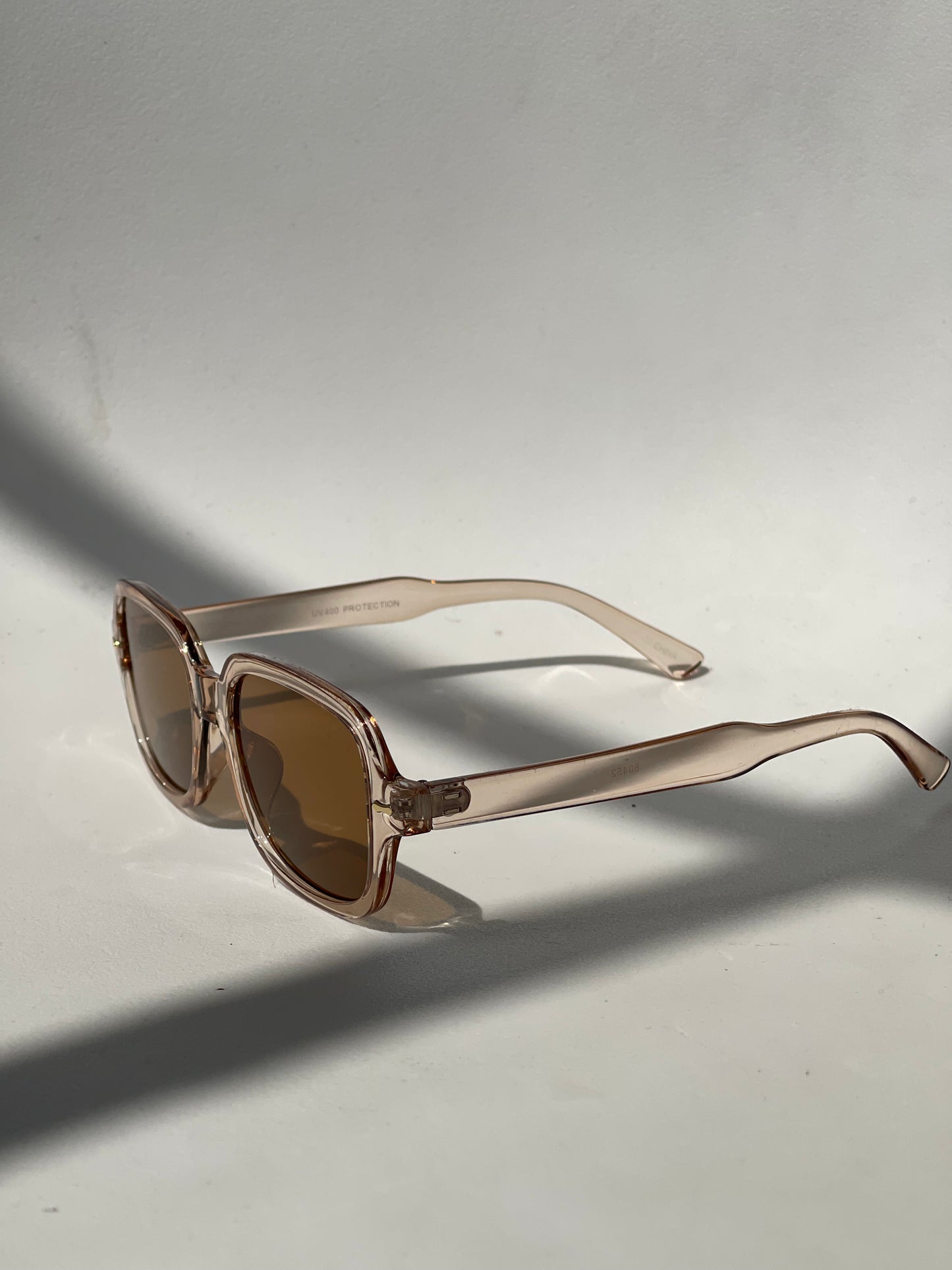 Rowan Gold Stud Sunglasses In Taupe
