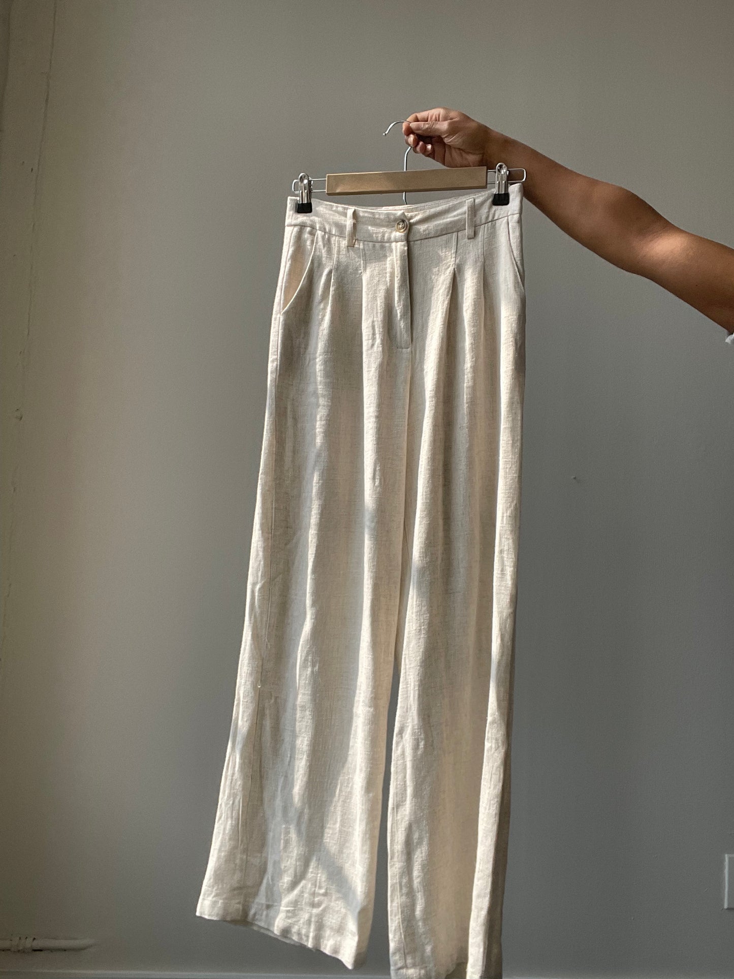 Alexandra Classic Cotton Pants In Natural