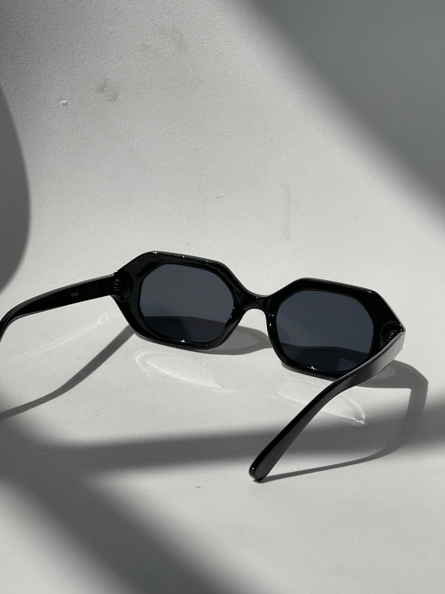 Kelsey Retro 80s Style Sunglasses In Black
