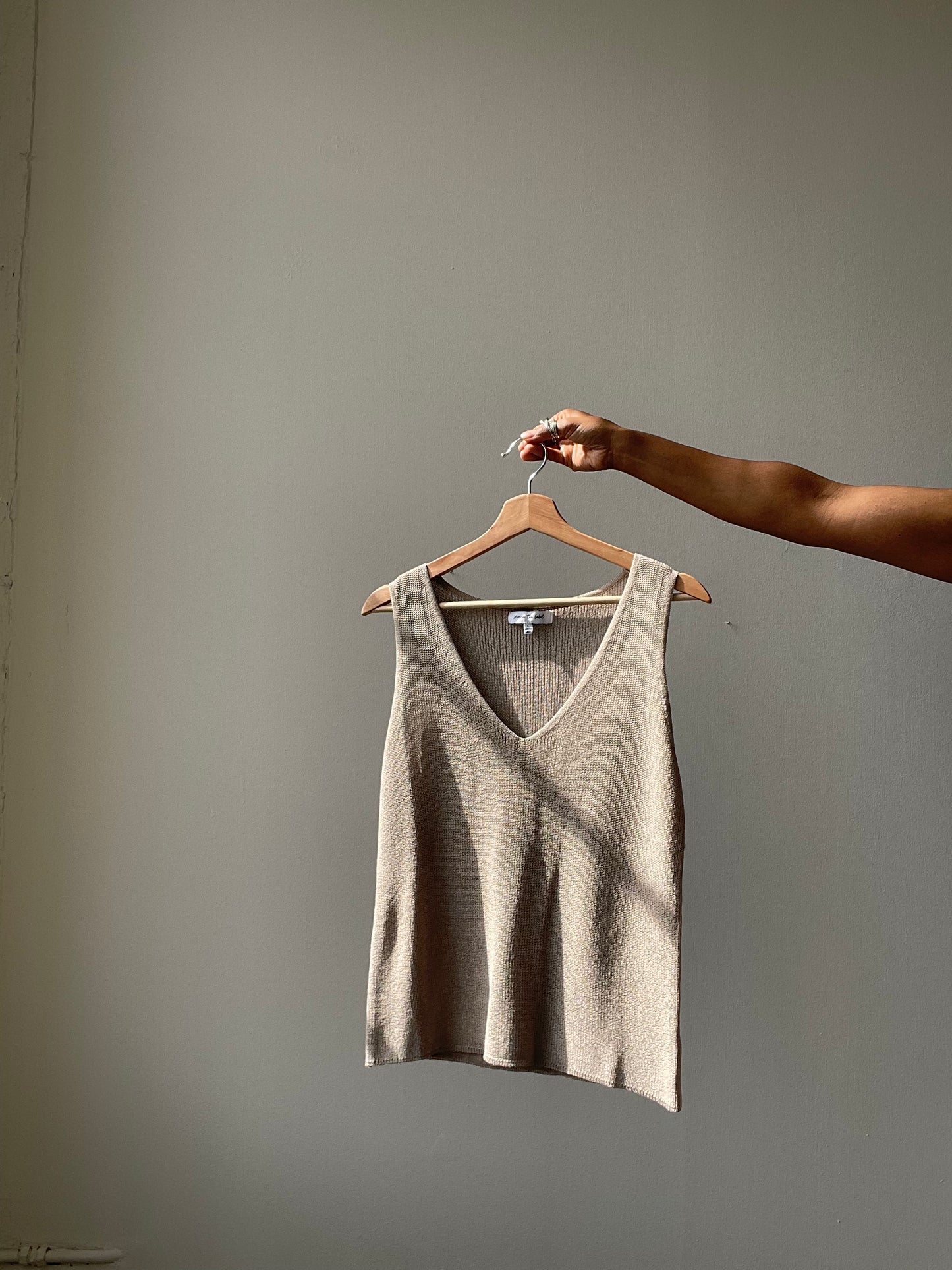 Sasha V Neck Loose Fit Tank In Ivory Taupe
