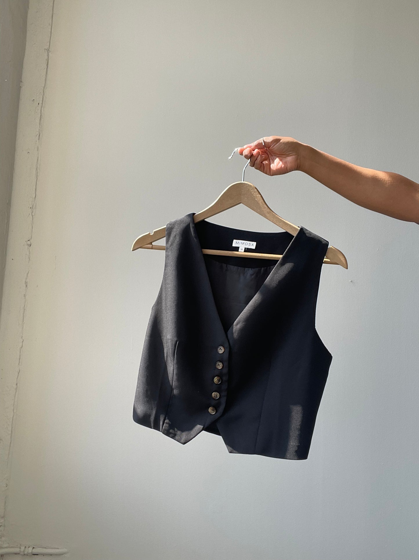 Maribel Classic Button Down Vest In Black