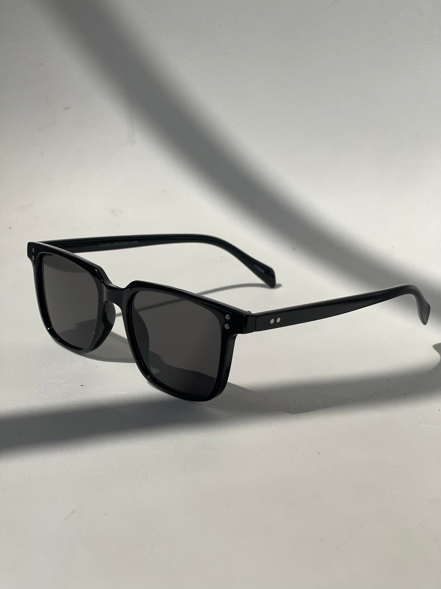 Katie Classic 80s Style Sunglasses In Black