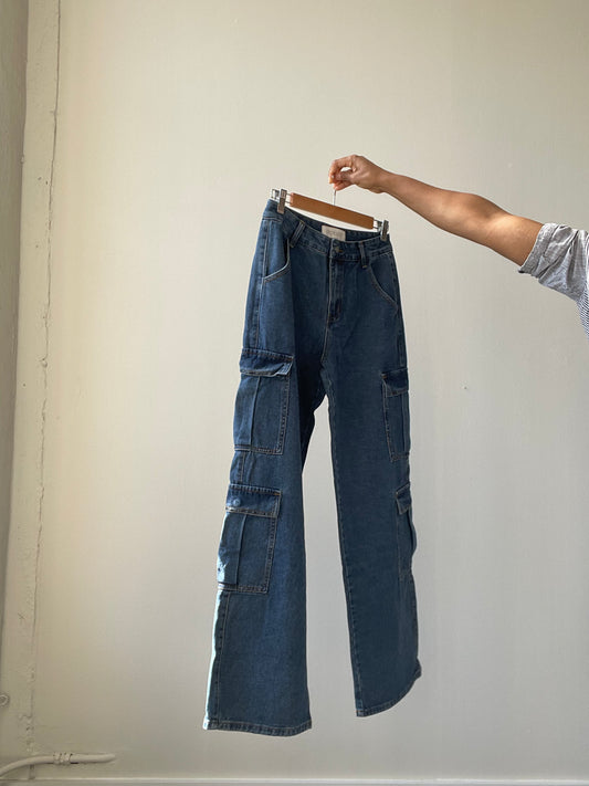 Haltom Straight Leg Cargo Denim Jean In Indigo