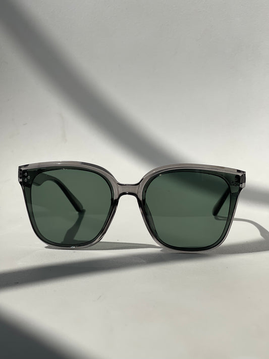 Jenna Classic Square Sunglasses In Grey