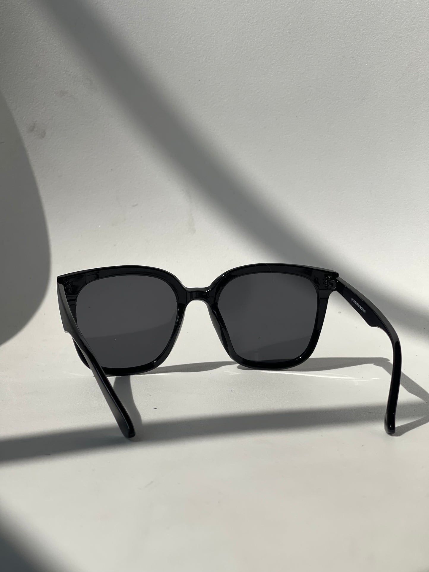 Jenna Classics Square Sunglasses In Black